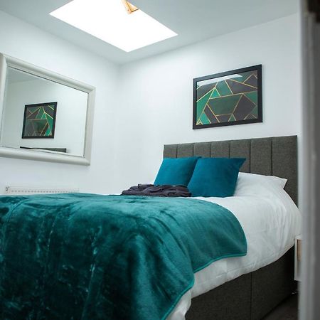 Modern Townhouse Apartment With Free Parking And Wifi Stratford-upon-Avon Kültér fotó