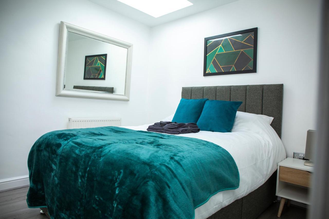 Modern Townhouse Apartment With Free Parking And Wifi Stratford-upon-Avon Kültér fotó