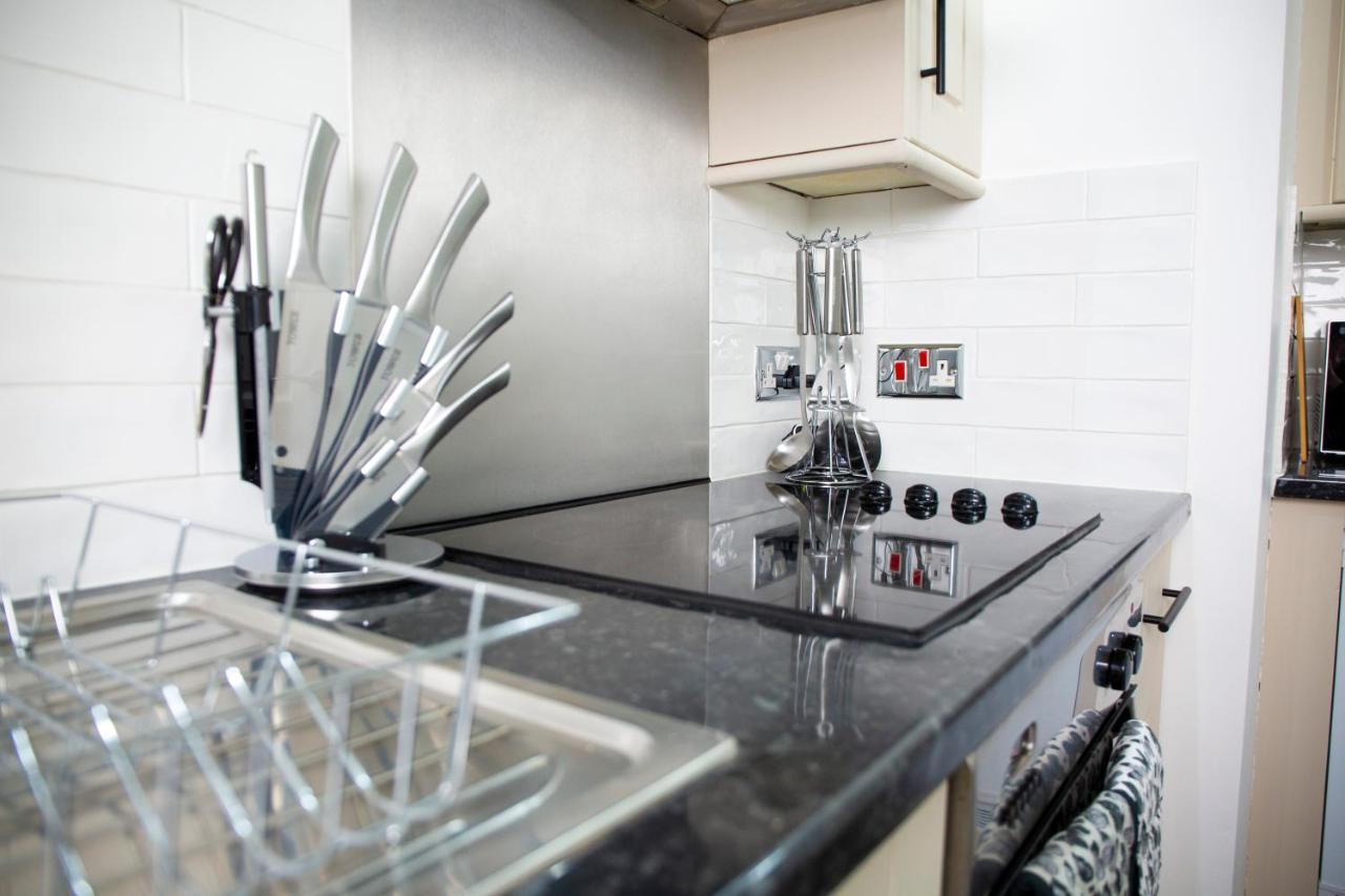 Modern Townhouse Apartment With Free Parking And Wifi Stratford-upon-Avon Kültér fotó