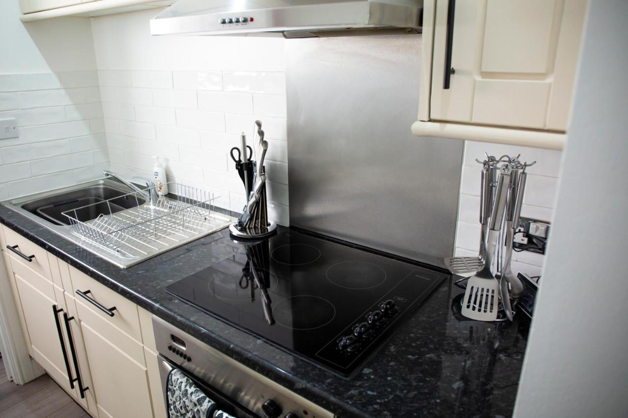 Modern Townhouse Apartment With Free Parking And Wifi Stratford-upon-Avon Kültér fotó