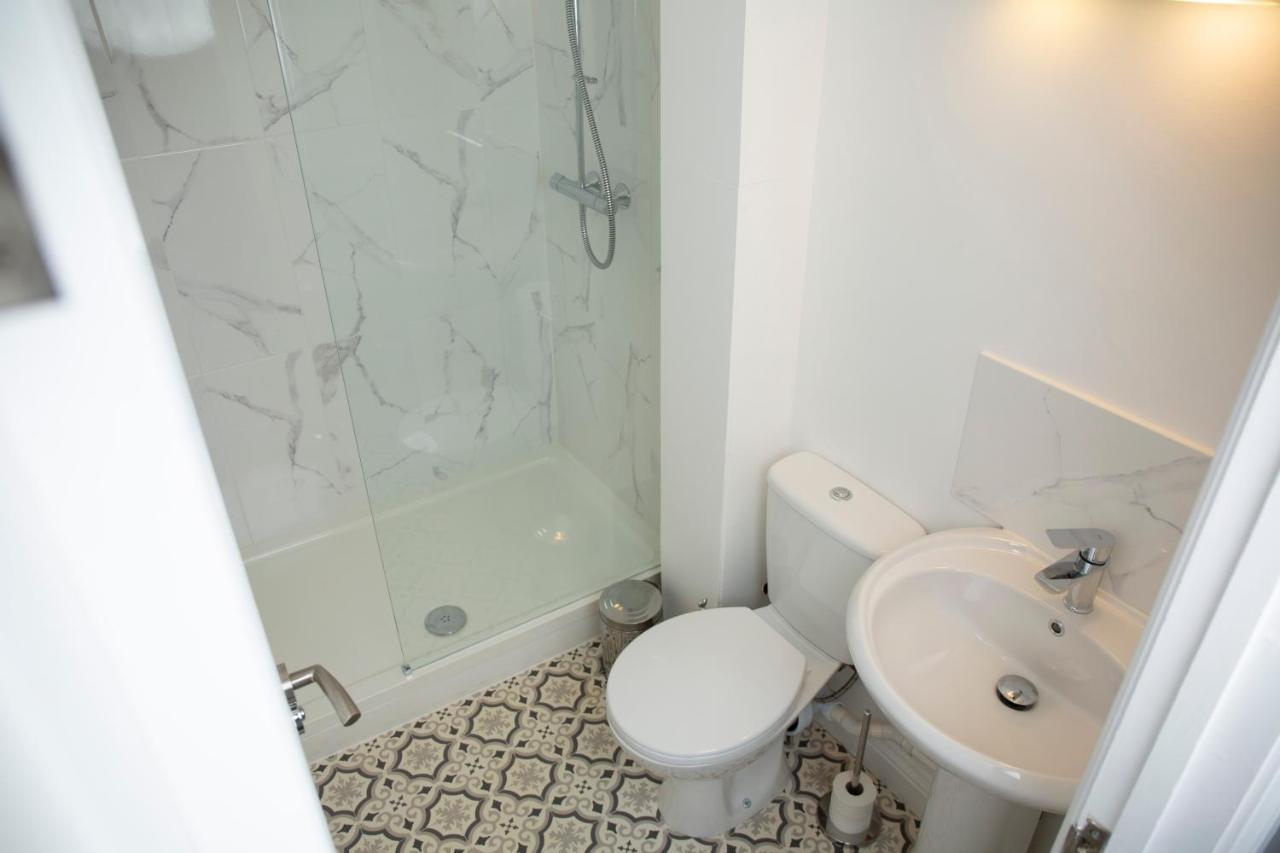 Modern Townhouse Apartment With Free Parking And Wifi Stratford-upon-Avon Kültér fotó